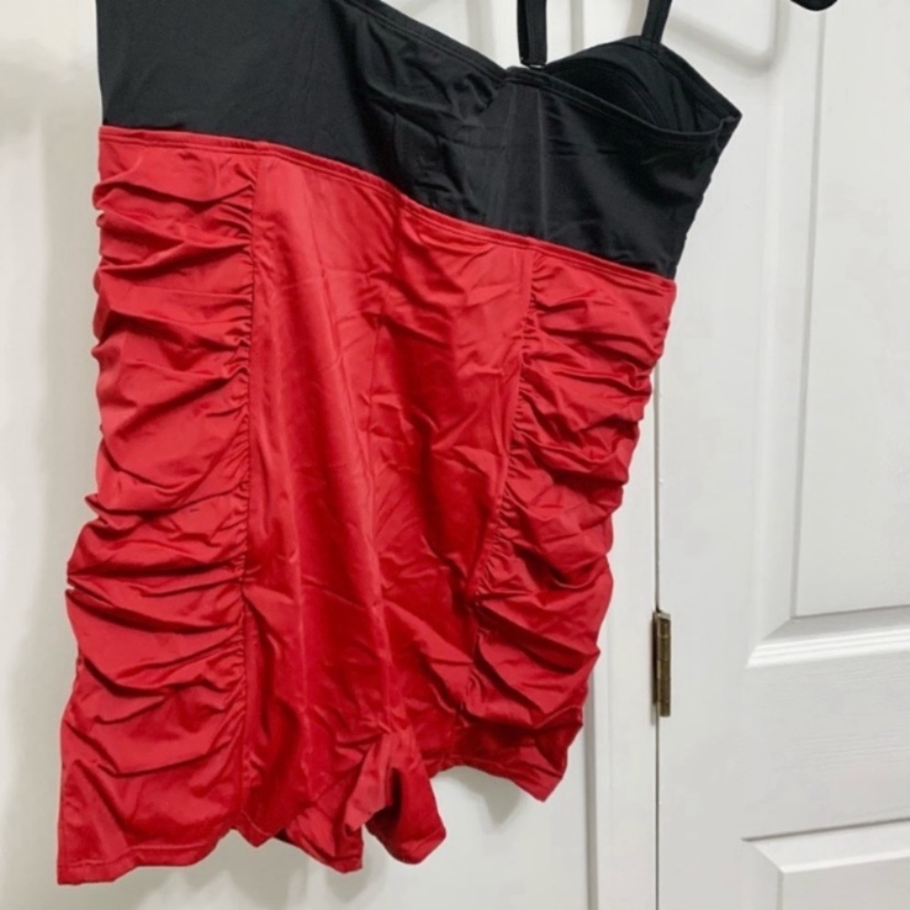 Torrid x Disney Mickey Mouse Swim Romper - 2X - 18/20 -
NWT - Picture 7 of 10